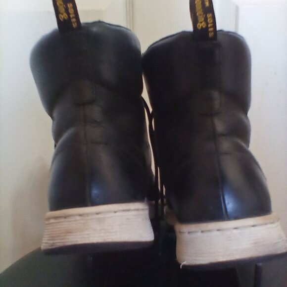 Dr Martens - Picture 4 of 8